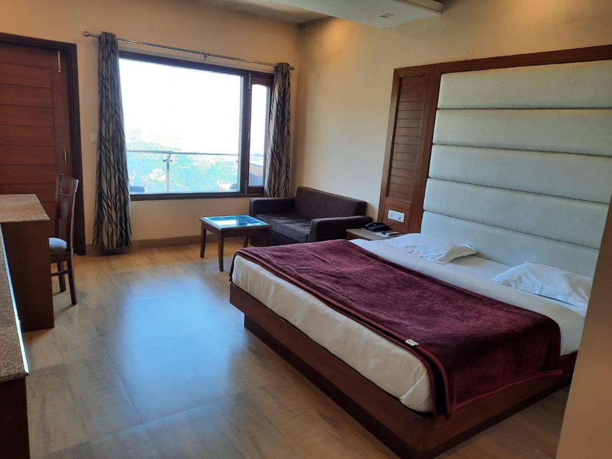 Hotel Basera 무소리에 외부 사진