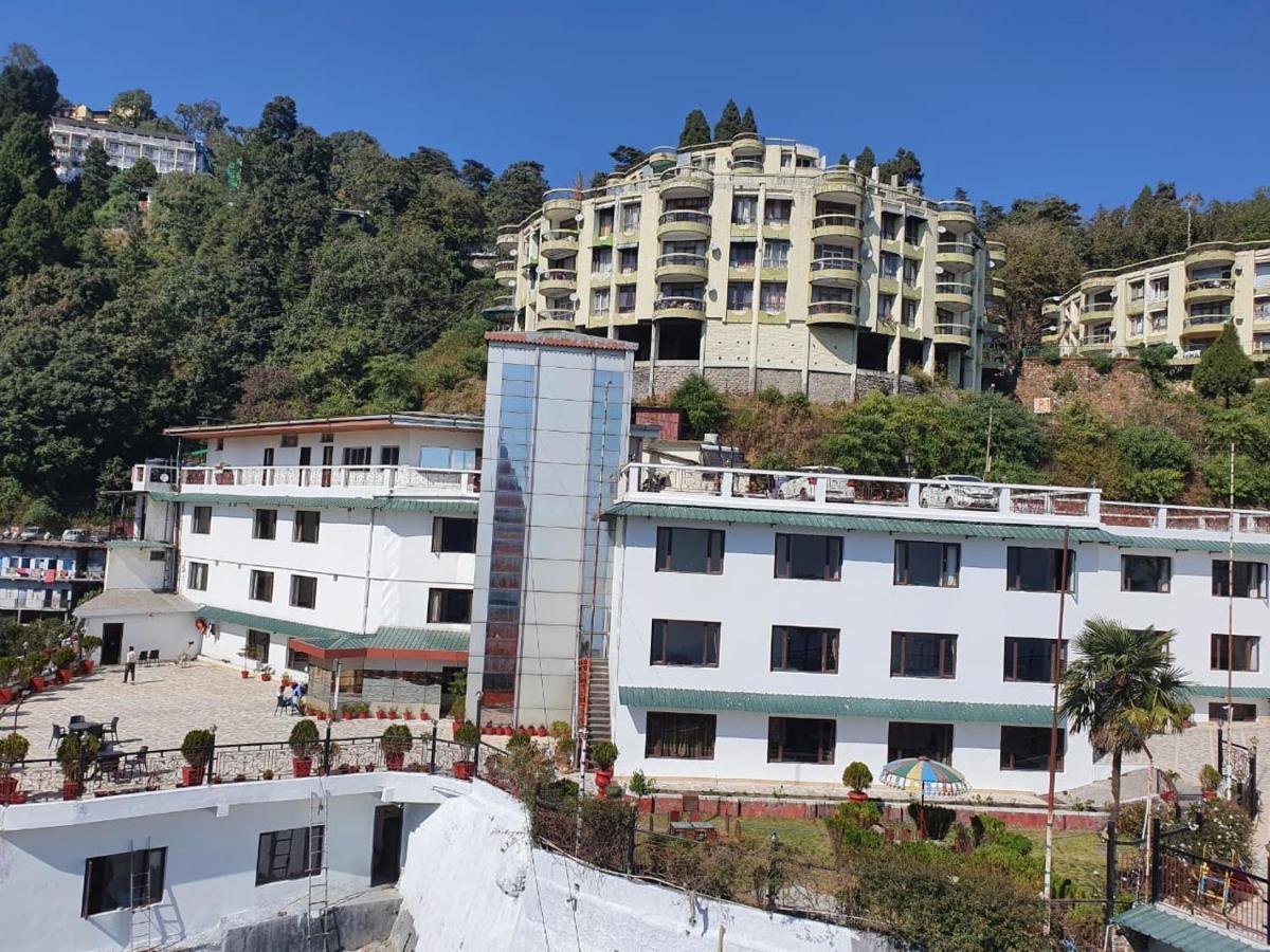 Hotel Basera 무소리에 외부 사진