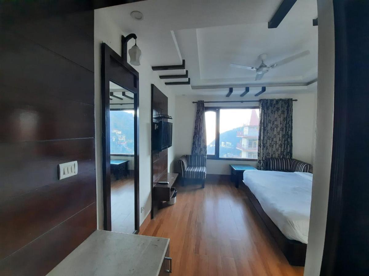 Hotel Basera 무소리에 외부 사진