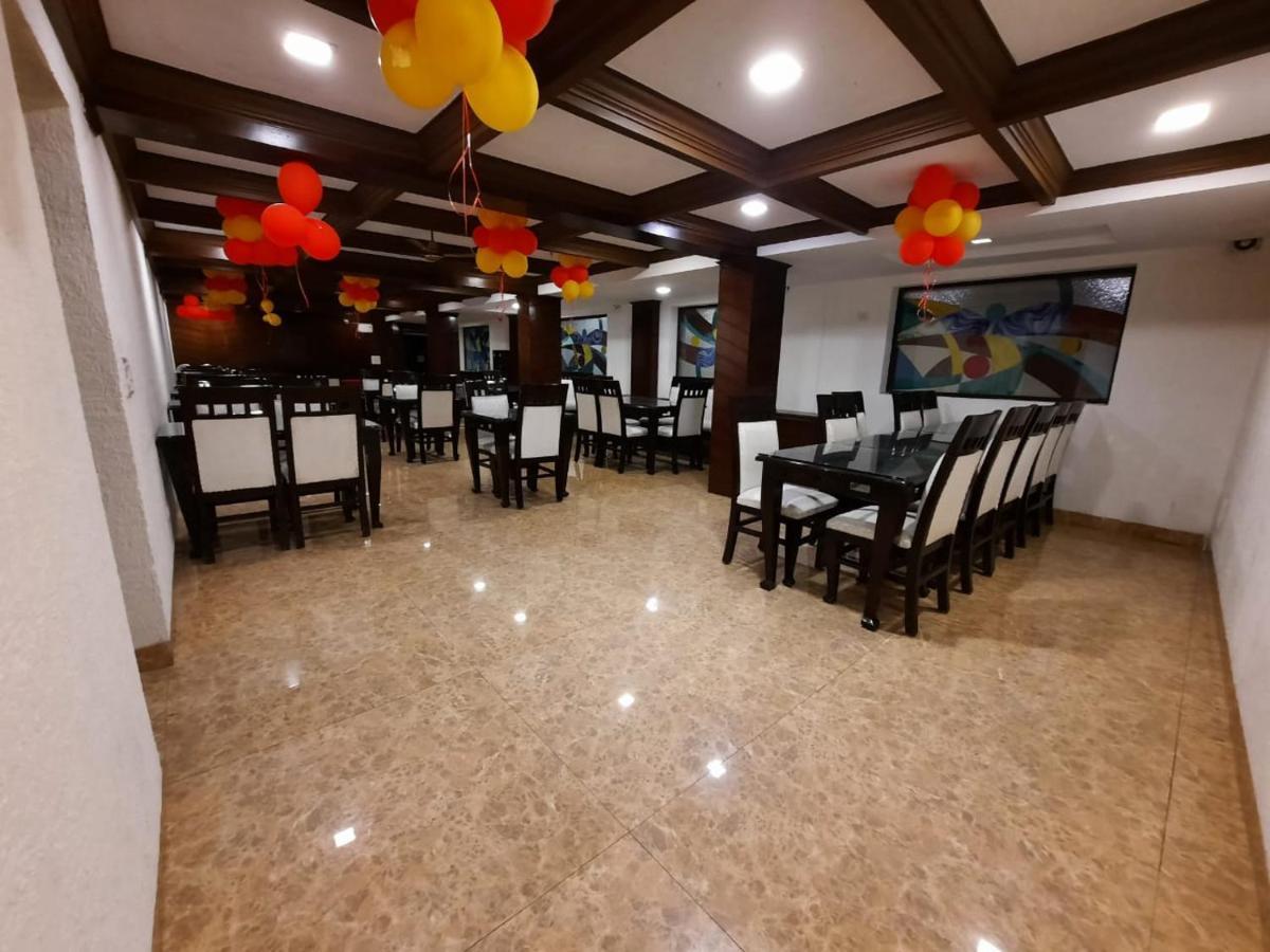 Hotel Basera 무소리에 외부 사진