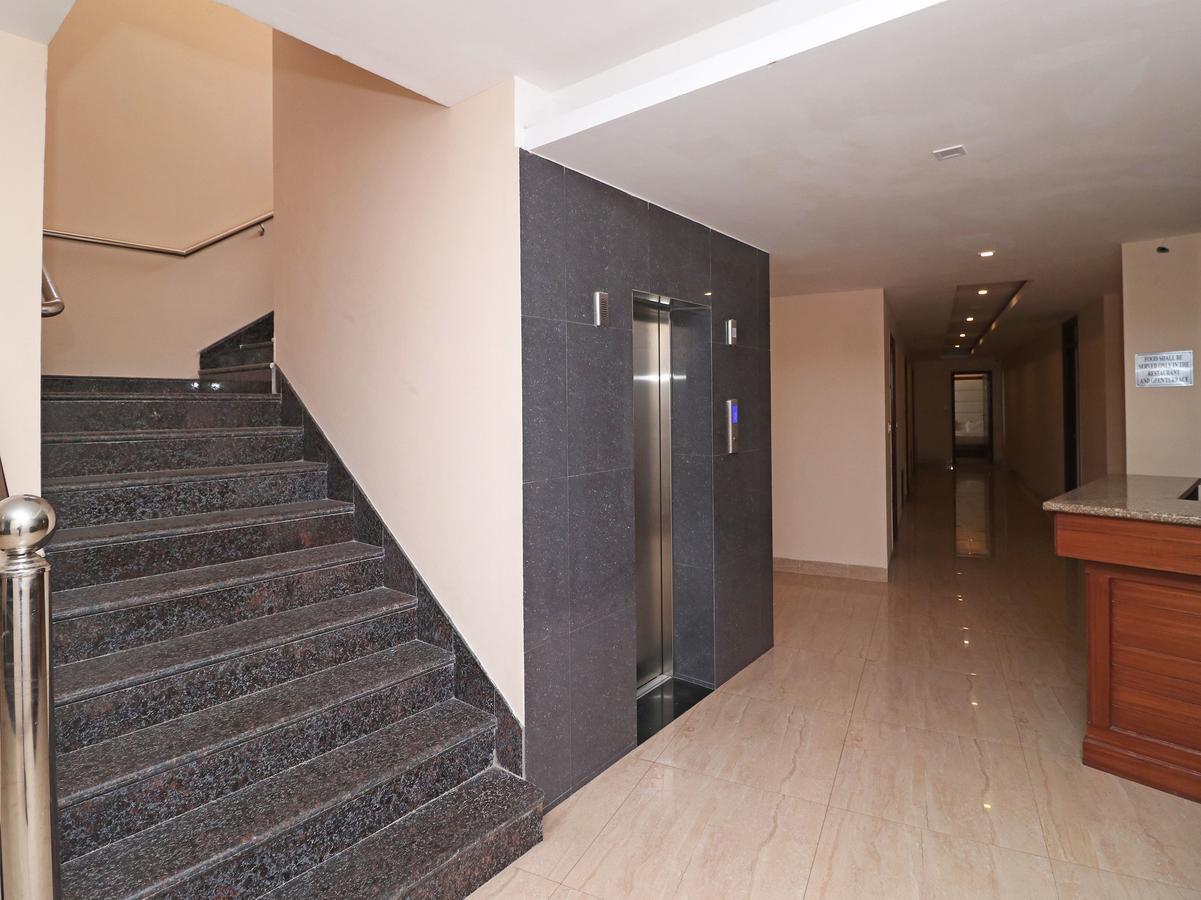 Hotel Basera 무소리에 외부 사진
