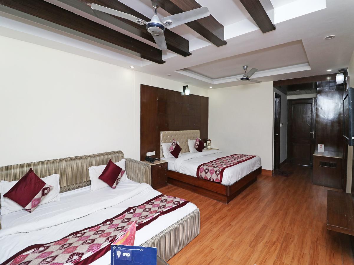 Hotel Basera 무소리에 외부 사진